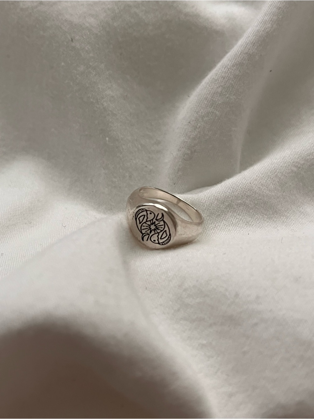 Sterling silver Pisces zodiac signet pinky ring size 3.5